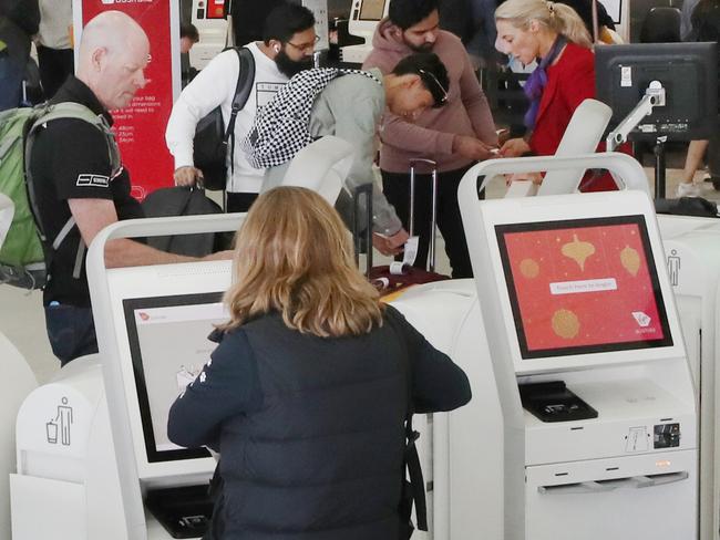 MELBOURNE, AUSTRALIA - NewsWire Photos, DECEMBER 12, 2022. Melbourne Tullamarine airport festive season travels. Picture: NCA NewsWire / David Crosling