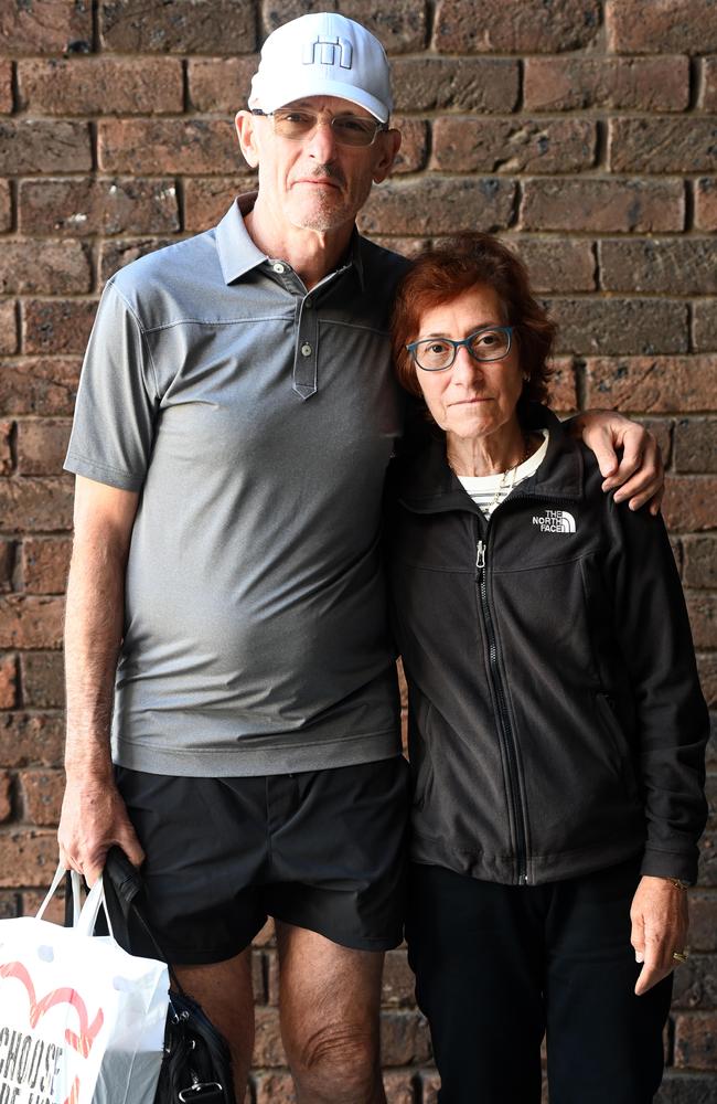 Alan and Marilyn Jankelowitz at Sydney International airport, and were also on the flight home from Israel fleeing the conflict. Picture: Jeremy Piper