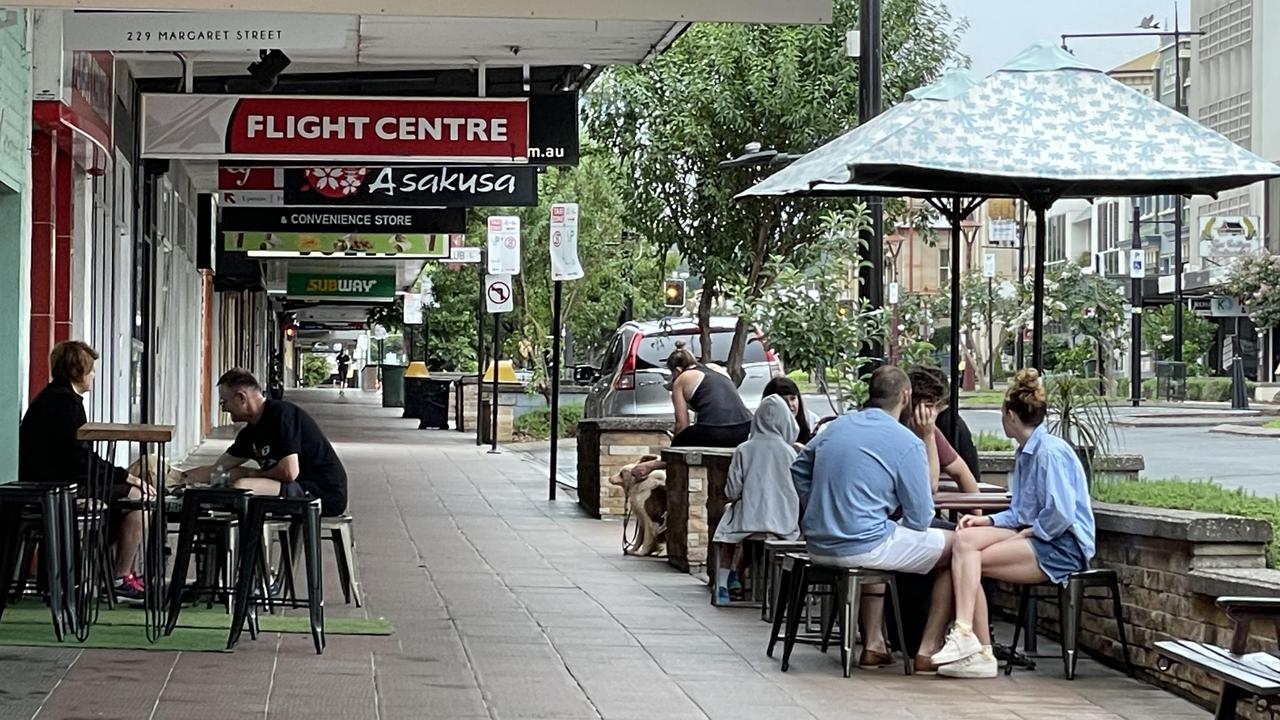 Plenty of early morning risers were out enjoying a coffee on Margaret St in Toowoomba City on Boxing Day 2021.