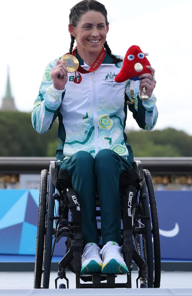 Lauren Parker poses with her gold medal. Picture: Getty Images