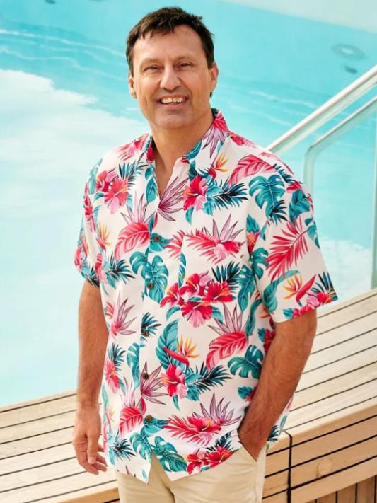 Side gig: Laurie Daley in a Lowes advert. Credit: Supplied.