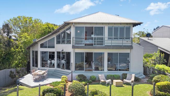 Anthony Albanese and his fiancee Jodie Haydon are buying this $4.3m clifftop home on the NSW Central Coast.