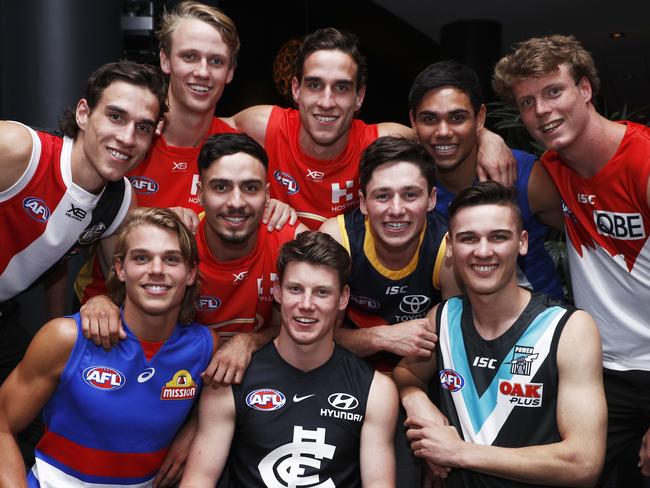 The top 10 draft pics pose for a photograph during the 2018 AFL Draft at Marvel Stadium in Melbourne, Australia, Thursday, November 22, 2018. (AAP Image/Daniel Pockett) NO ARCHIVING, EDITORIAL USE ONLY