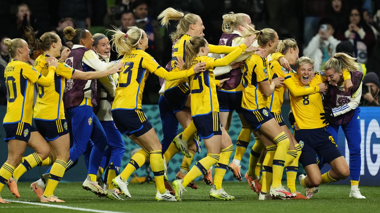 Giant killers Sweden celebrate victory after knocking out reigning Champions USA. Picture: Jose Breton/Nur via Getty Images