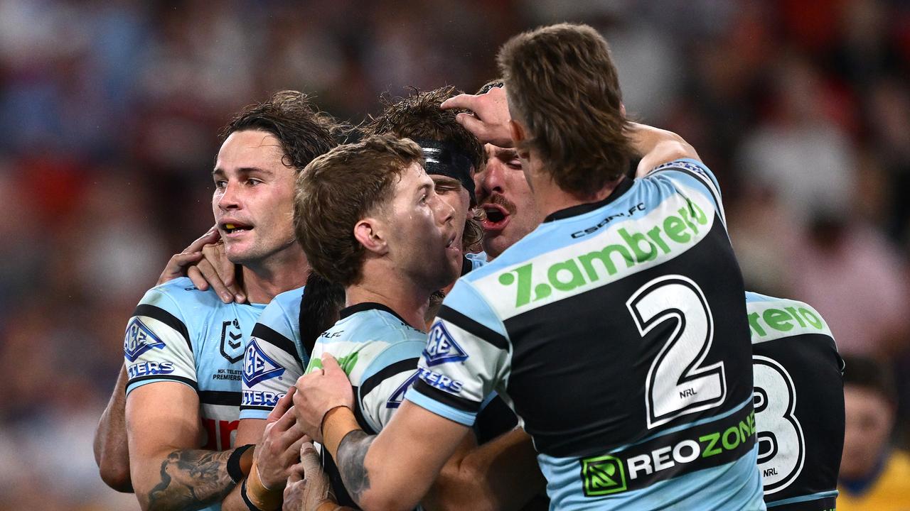 NRL live: Hynes the magic man as Sharks retake the lead
