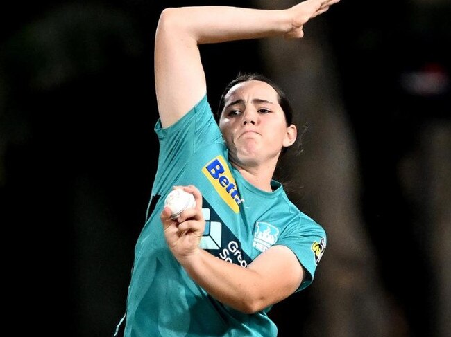 Lucy Hamilton is one of Bundaberg’s best junior cricket players. Photo by Bradley Kanaris/Getty Images