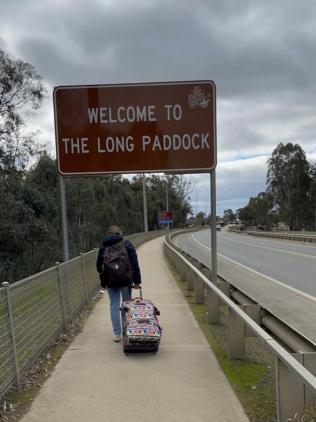 Capri Tumolero from Hay Shire had to walk over the bridge at Echuca/Moama on Friday when Victoria suddenly locked down as her parents were not allowed to cross the border to collect her from the bus on the other side. Picture: Supplied