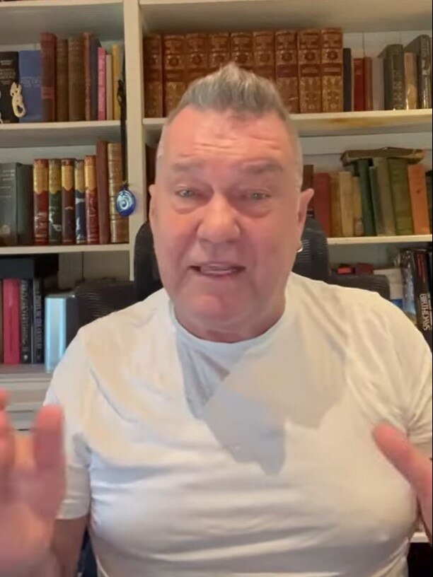 Australian rock royalty Jimmy Barnes has revealed his knees and hips are causing “constant and severe pain”.