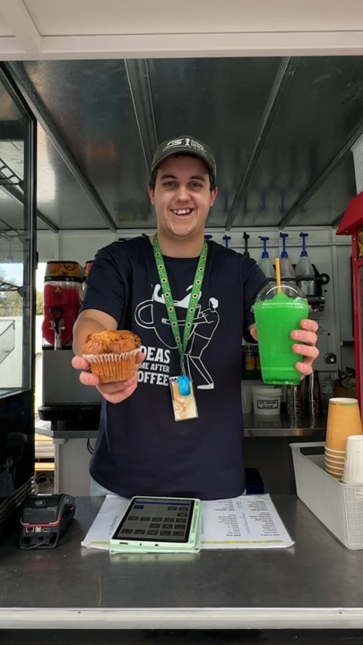 18yo with autism sets up food truck at polling booth