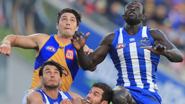 Majak Daw flies over the pack.