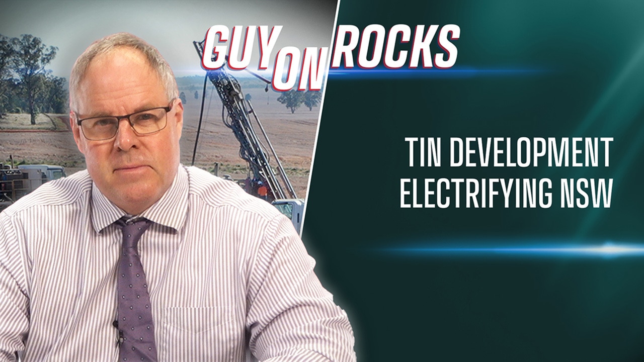 Guy on Rocks: Caspin tin