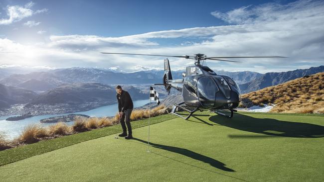 The world’s most picturesque golf hole overlooking Queenstown.