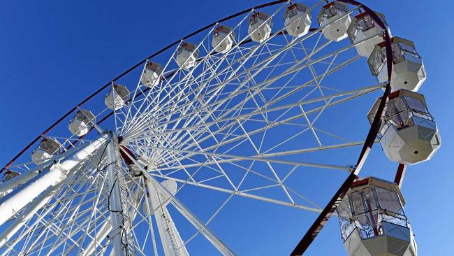 Skyline Attractions 35m ferris wheel set up on the Esplanade at Pialba. Picture: Alistair Brightman