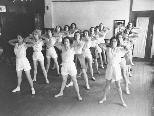 Women's class at the Bjelke-Petersen School of Physical Culture circa 1934.