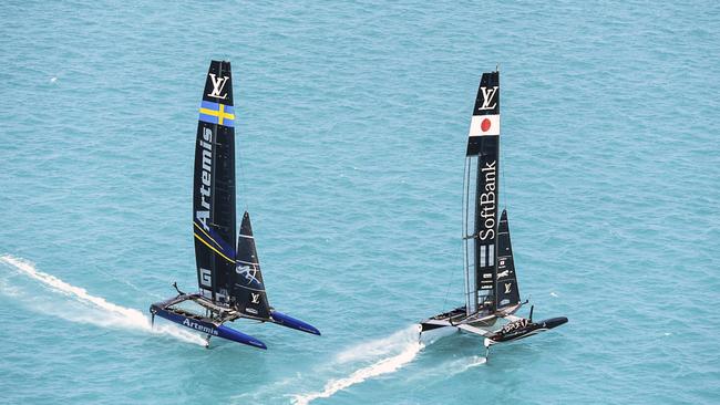 America’s Cup: Kiwis take control as Brits suffer devastating blow ...