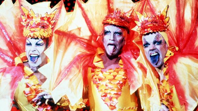 Pearce (at left) with Terence Stamp and Hugo Weaving in a scene from The Adventures of Priscilla, Queen of the Desert.