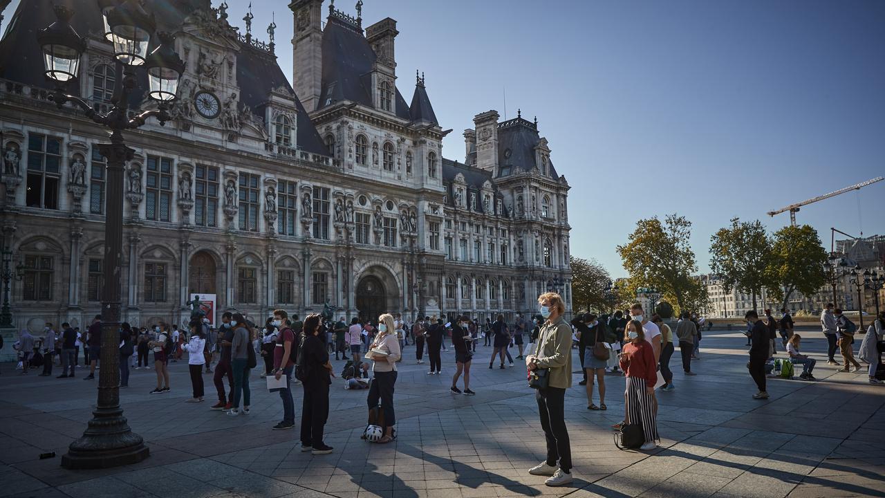 Parisians queue at the Hotel de Ville to be tested for COVID-19. Picture: Kiran Ridley/Getty Images