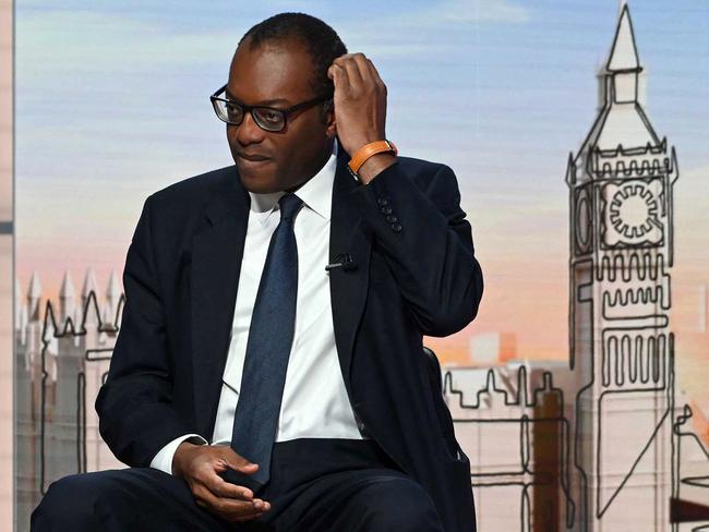 A handout picture released by the BBC, taken and received on September 25, 2022, shows Britain's Chancellor of the Exchequer Kwasi Kwarteng during an appearance on the BBC's 'Sunday Morning' political television show with journalist Laura Kuenssberg. (Photo by JEFF OVERS / various sources / AFP) / RESTRICTED TO EDITORIAL USE - MANDATORY CREDIT " AFP PHOTO / JEFF OVERS-BBC " - NO MARKETING NO ADVERTISING CAMPAIGNS - DISTRIBUTED AS A SERVICE TO CLIENTS TO REPORT ON THE BBC PROGRAMME OR EVENT SPECIFIED IN THE CAPTION - NO ARCHIVE - NO USE AFTER **OCTOBER 15, 2022** /