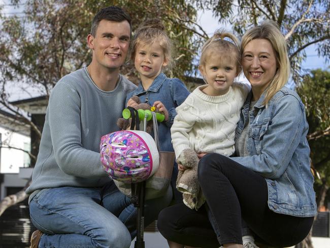 ADELAIDE, AUSTRALIA - Advertiser Photos AUGUST 20, 2022: SPRING BUYER'S GUIDE Andrew and Justine Edge with their children Elise 4yrs and Riley 2yrs enjoying Balmoral Reserve in Dernancourt, best choice for buyers. Photographer Emma Brasier