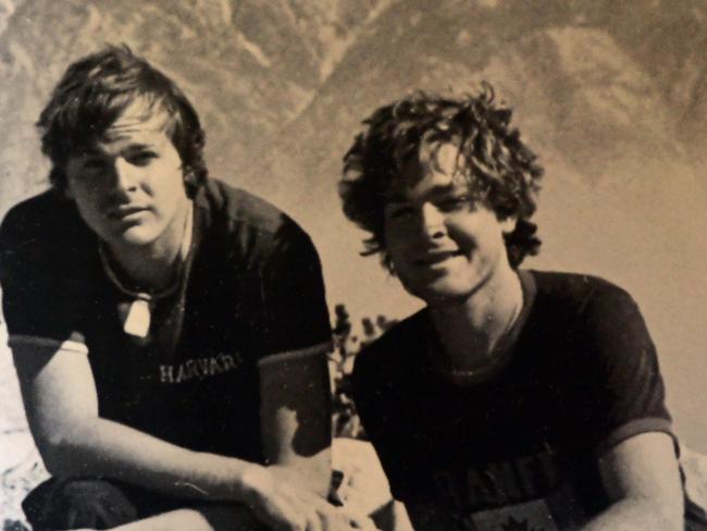 Scott Johnson (left) with his brother Steve Johnson in 1982. Picture: Darren McCollester/Getty Images