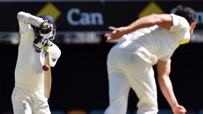 Mitchell Starc has Jimmy Anderson jumping around in his crease.