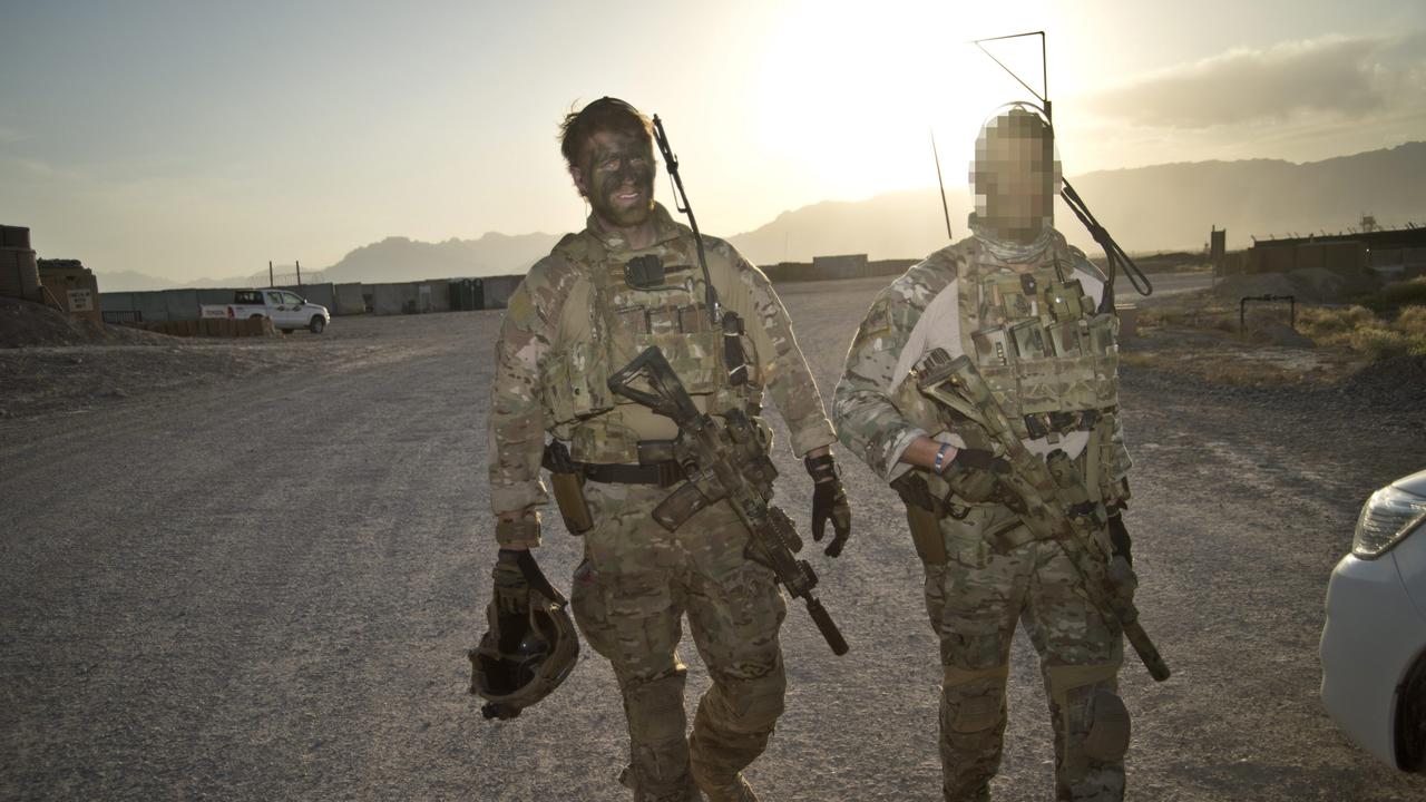 Andrew Hastie coming back from a mission in Afghanistan in 2013;