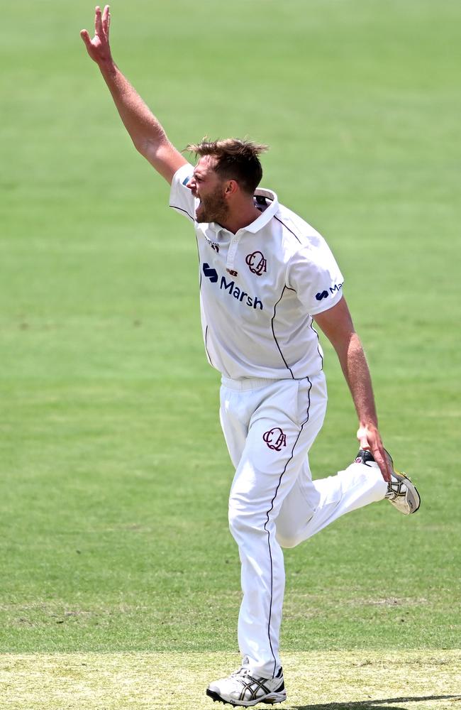 Mark Steketee celebrates a wicket during a Sheffield Shield game. Picture: Bradley Kanaris/Getty Images.