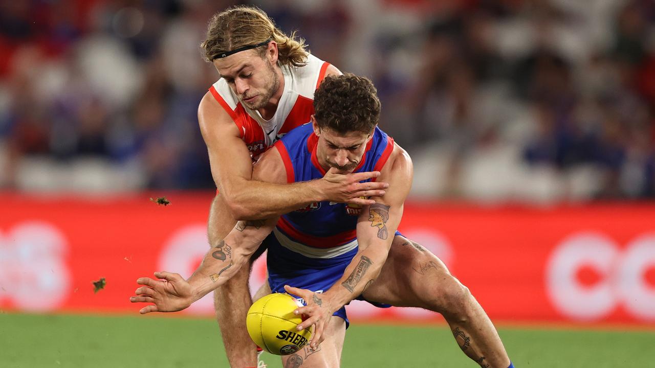 The Swans’ pressure improved significantly after quarter-time against the Bulldogs. Picture: Getty Images