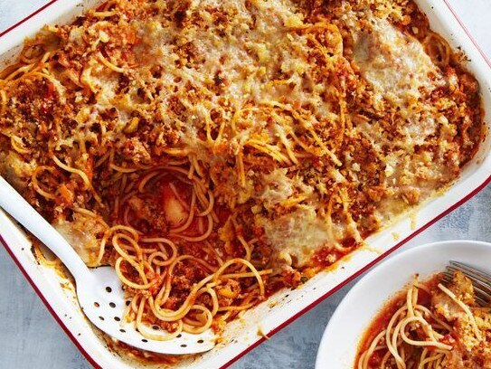 This Savvy Dinner Plan recipe makes spaghetti bolognese.