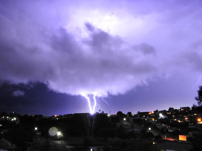 Lightening storm at GympiePhoto Craig Warhurst