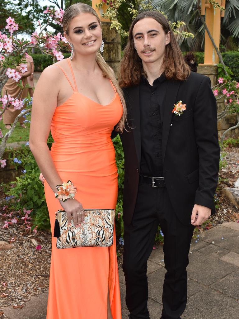 Maddie Davidson and Zak Springer ready for the Mackay State High School 2021 Year 12 formal, November 16, 2021. Photo: Tara Miko and Janessa Ekert