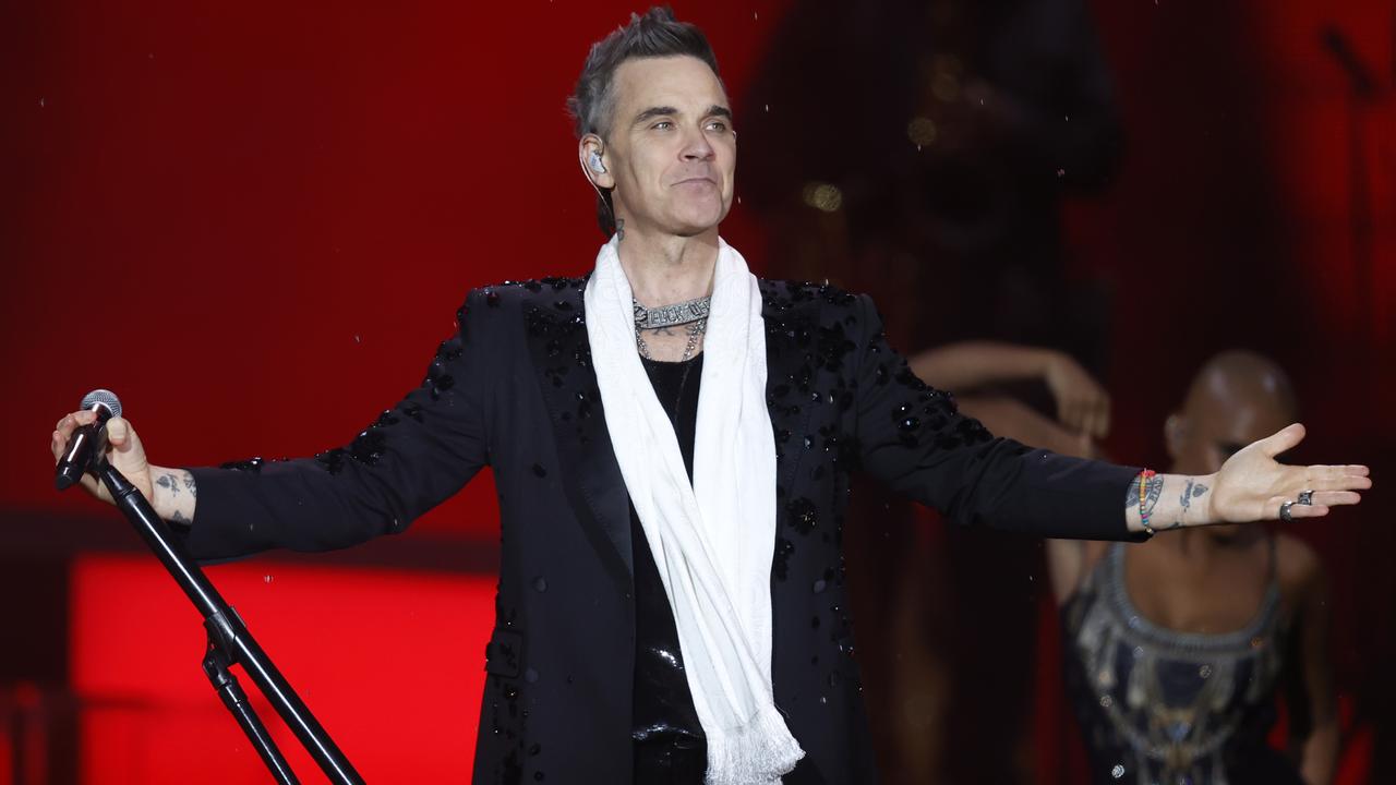 Robbie Williams to perform free mini concert at Fed Square