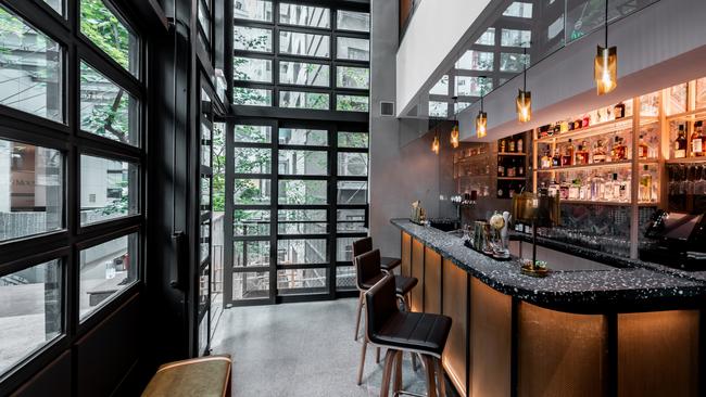 Veda Bar, OVOLO Central, HK Island.