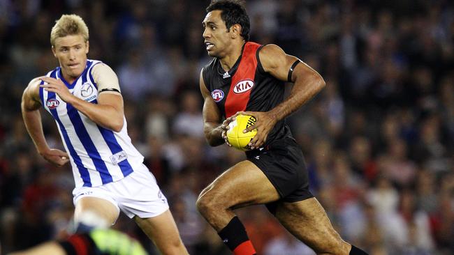 Nathan Lovett Murray in action for Essendon.