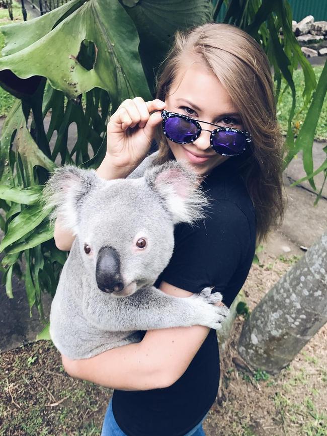 Bindi Irwin uses a Koala to spruik eyewear - because Koala's need sunnies... 