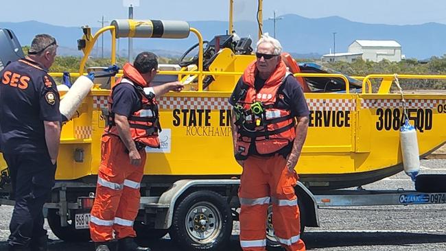 Police and SES crews are set up at Port Alma as they search for a man missing after a tinnie capsized at The Narrows. Photo: Darryn Nufer.