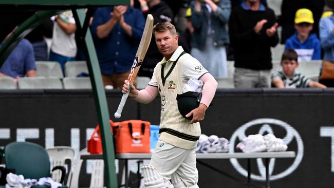 Green or Bancroft? Fans, greats divided on Warner successor