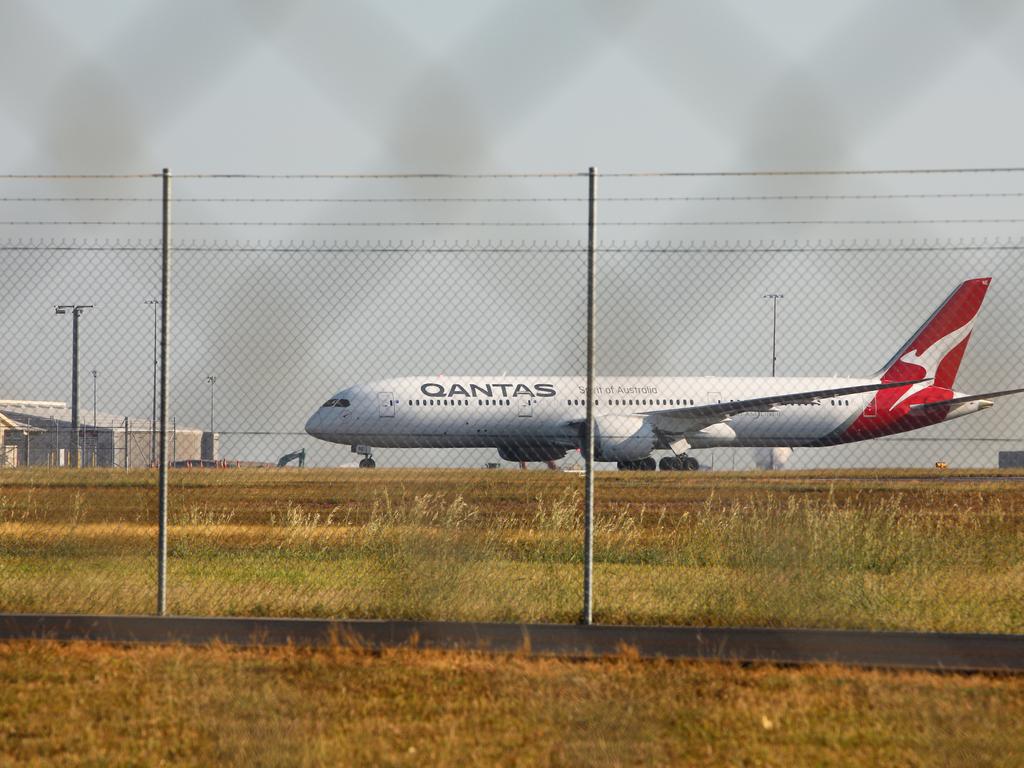 Qantas flight QF112 landed in Melbourne this afternoon via Darwin. Picture: Steven Hoare/Getty Images