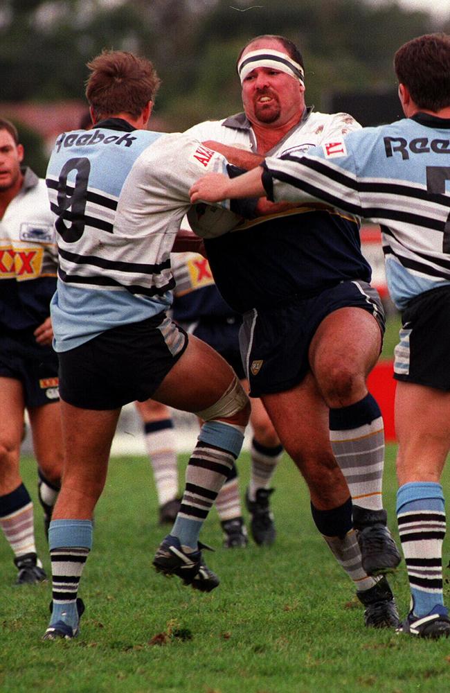 Craig Teitzel (ball), Cronulla v North Queensland Cowboys, Winfield Cup 1995