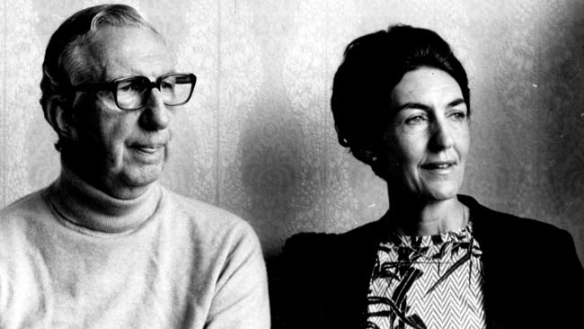 Shirley Hazzard with husband Francis Steegmuller in Sydney in 1976.
