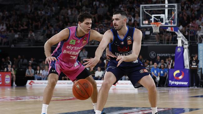 Chris Goulding of Melbourne United passes the ball during the round one NBL match between United and New Zealand Breakers at John Cain Arena. Picture: Darrian Traynor/Getty Images