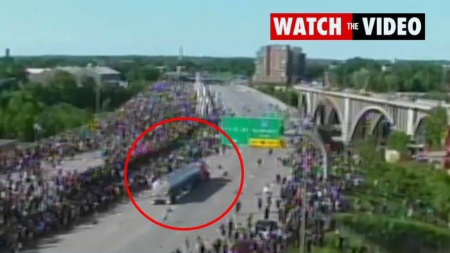 Terrifying moment semi-truck drives through protesters on Minneapolis bridge