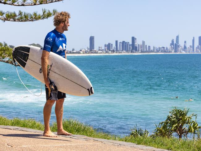 Burleigh Heads surfer Jay Thompson checking out the layout of the 2024 Australian Boardriders Battle grand final at his home break. Picture: Andy Morris/Surfing Australia