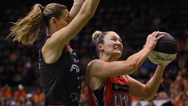 Amy Atwell of the Lynx drives to the basket during game one of the WNBL Semi Final series. (Photo by Ian Hitchcock/Getty Images)