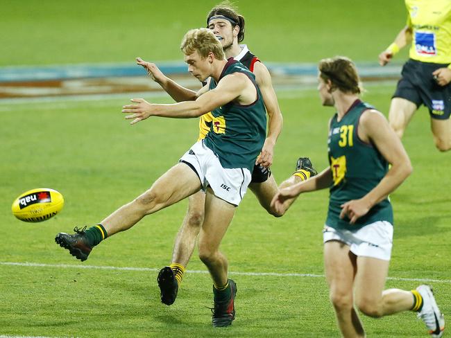 Tasmania has a full-time under-18s side and is chasing a VFL team and there is a strong push for the state to gain a licence for an AFL team. NAB League Devils player Will Peppin gets his kick away. Picture: MATT THOMPSON