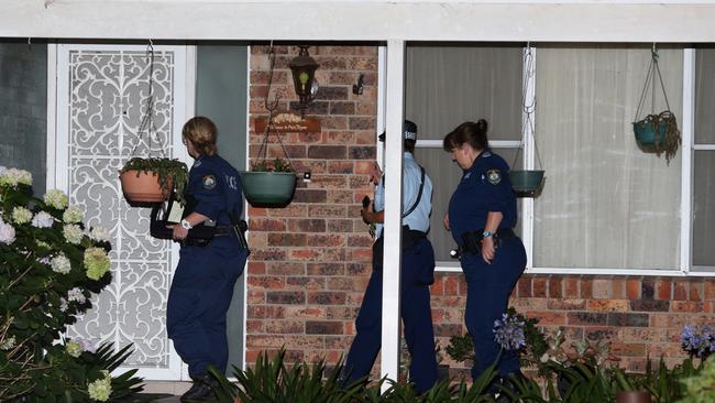 Police at the home of former Family Court Judge Richard Gee who died after being found unconscious in his pool at Belrose. Picture: Bill Hearne