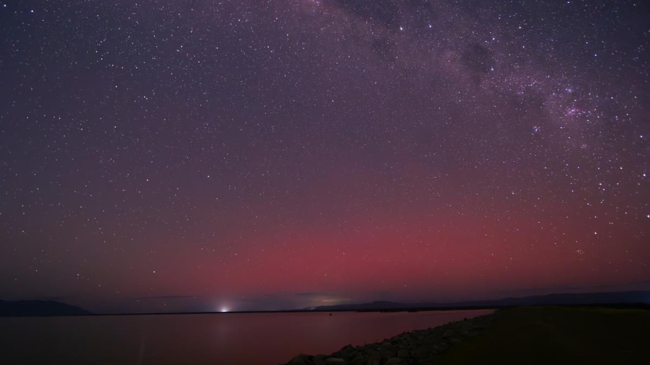 The aurora from the dam wall on Saturday night, taken with ISO 6400, low aperture and a slow shutter speed. Credit: Allison Johnston