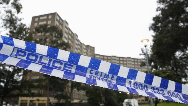 One public housing block on Alfred Street, North Melbourne rmains locked down. Picture: Daniel Pockett/NCA NewsWire.