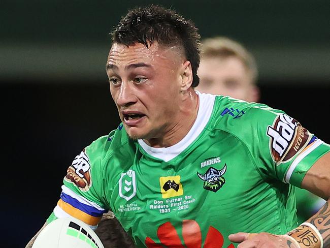 SYDNEY, AUSTRALIA - OCTOBER 09:  Charnze Nicoll-Klokstad of the Raiders makes a break during the NRL Semi Final match between the Sydney Roosters and the Canberra Raiders at the Sydney Cricket Ground on October 09, 2020 in Sydney, Australia. (Photo by Cameron Spencer/Getty Images)