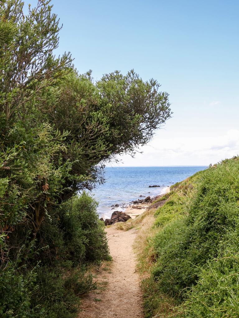 The Mornington Peninsula, where kids are being ordered off sand dunes. Picture: NCA NewsWire / Ian Currie